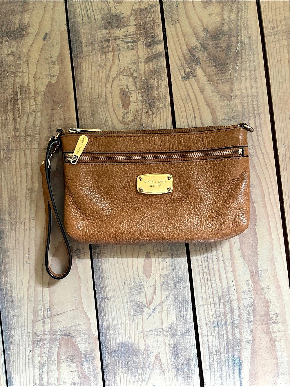 Michael Kors Jet Set Travel Large Pebbled Leather Double Zip Wristlet Double Zip